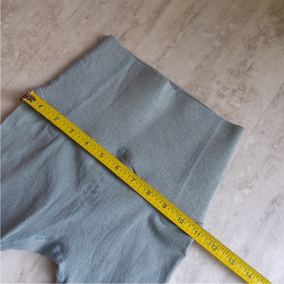 NWOT Free People High Rise Length Running Through My Mind Leggings! Size XS/S - Picture 5 of 9